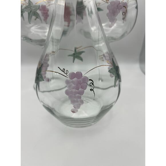 Vintage Grape Motif Wine Decanter with 2 Matching Goblets Glass Set - Picture 5 of 13